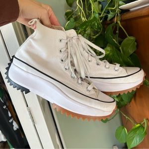 SOLD Converse Run Star Hike Platform